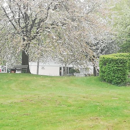 Rustige, Gelijkvloerse Vakantiewoning Met 2 Slaapkamers In Simpelveld, Zuid-Limburg Dış mekan fotoğraf